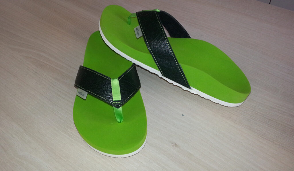 00120-valinos-flip-flops-schwarz-gruen-weiss