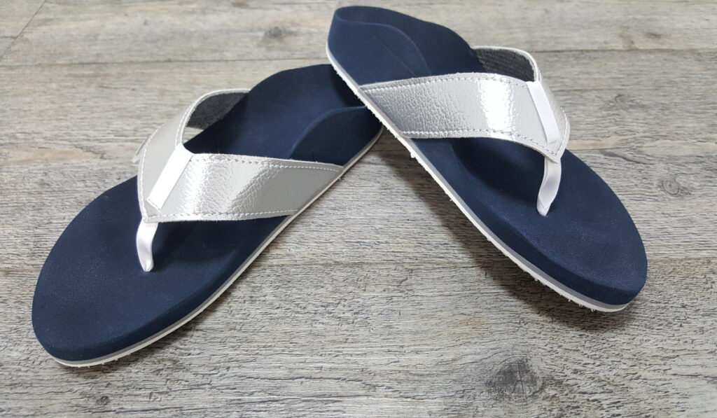 00342-valinos-flip-flops-silber-blau