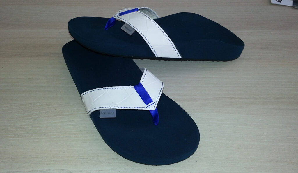 00360-valinos-flip-flops-blau-weiss