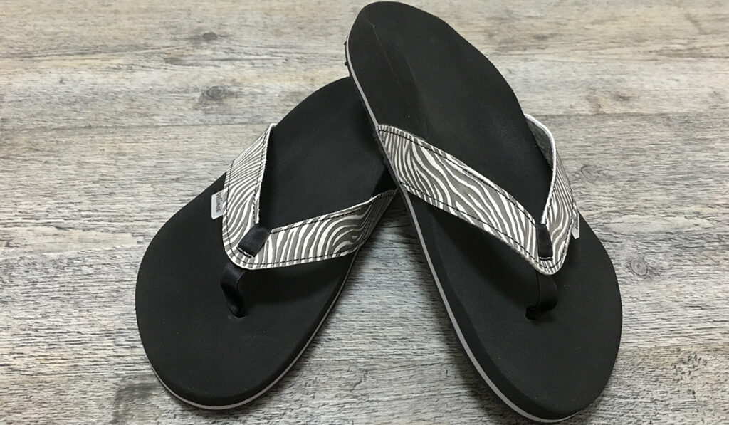 00440-valinos-flip-flops-schwarz-zebra-gestreift