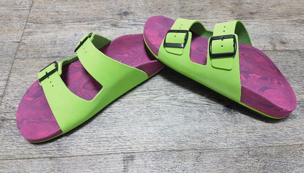 00446-valinos-sandale-grn-brombeermarmor-grn