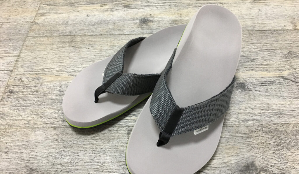 00500-valinos-flip-flops-silber-grau-gruen