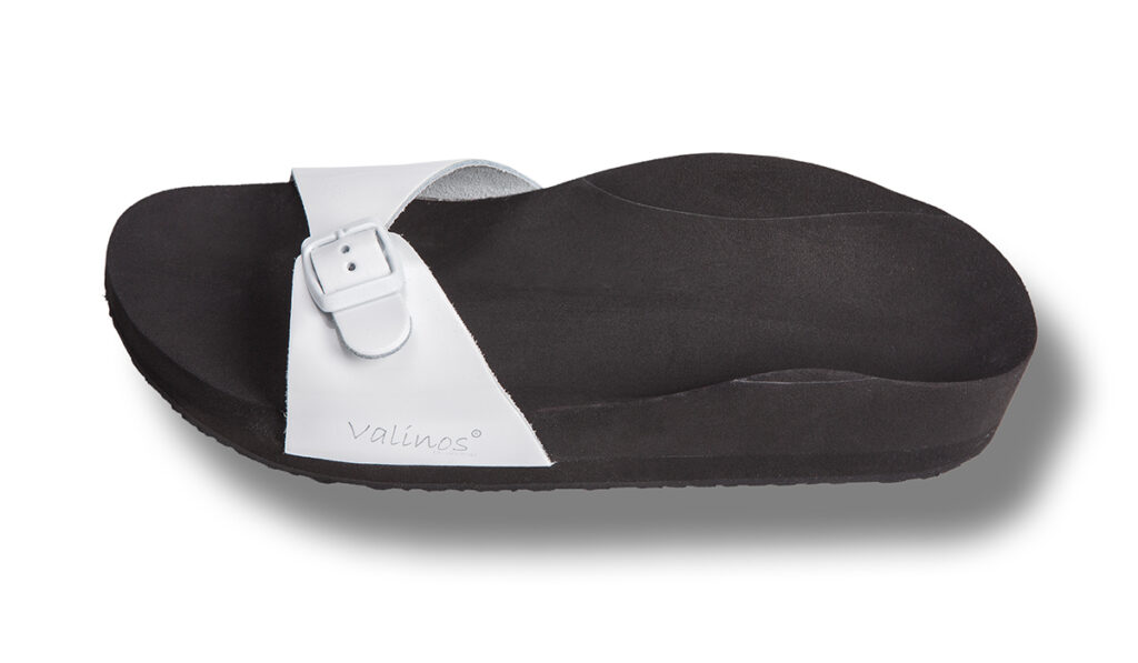 00580-valinos-fit-einriemer-weiss-schwarz